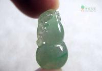 福祿雙全冰種飄綠翡翠吊墜 珠寶玉器飾品中的典雅之選與五金交電網絡平臺的奇妙交匯